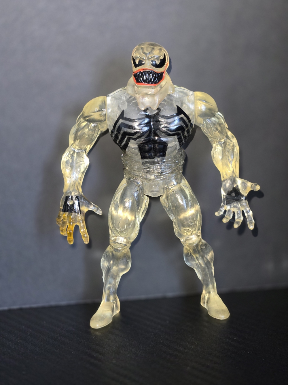 Stealth VENOM Sneak Attack SYMBIOTE ACTION FIGURE Toy Biz Spider-Man 1995 Covert